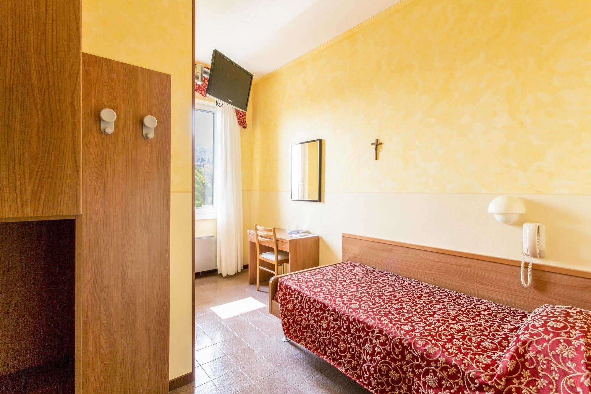 Hotel Sorriso Тосколано-Мадерно Экстерьер фото