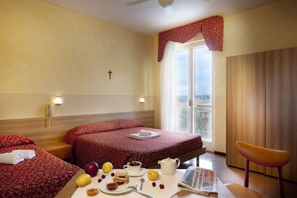 Hotel Sorriso Тосколано-Мадерно Экстерьер фото